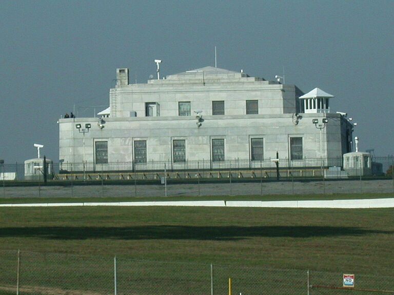 Хранилище золотого запаса США на базе Форт-Нокс