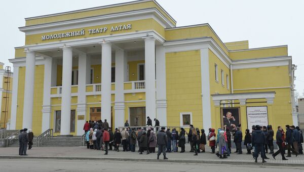 Гражданская панихида по Валерию Золотухину в Алтайском крае