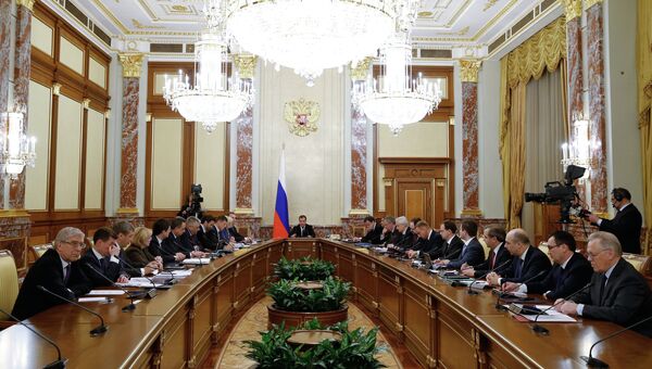 Премьер-министр РФ Дмитрий Медведев проводит заседание кабинета министров РФ. Архивное фото