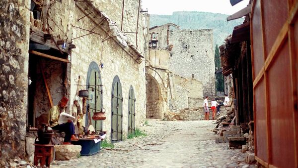 Разрушенная часть старого города Мостар в июне 1993 года