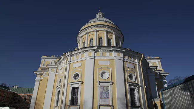 Александро-Невская лавра в Петербурге