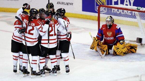 Игроки женской сборной Канады по хоккею