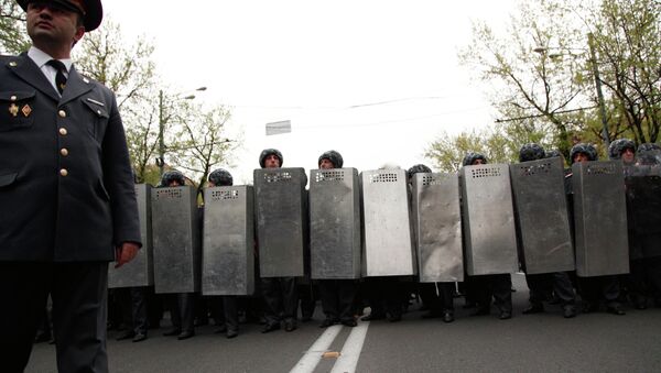 Усиленные наряды полиции Армении. Архивное фото