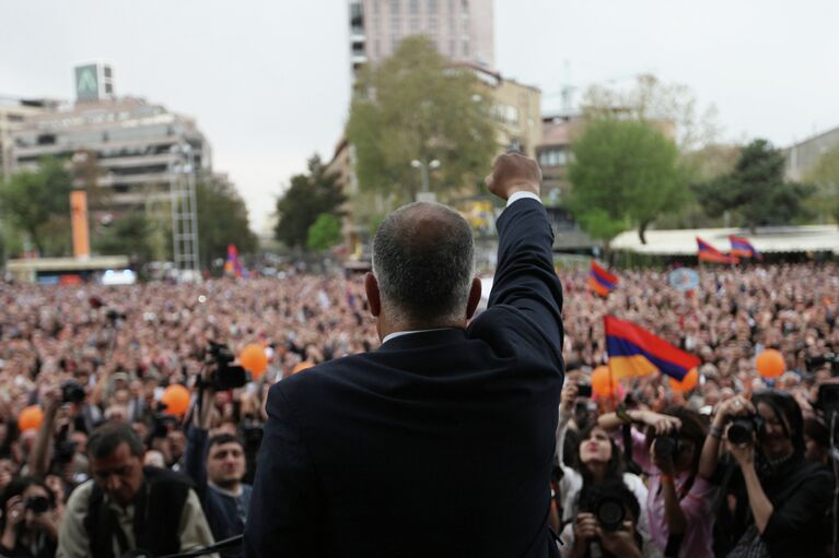 Митинг сторонников Раффи Ованнисяна в Ереване