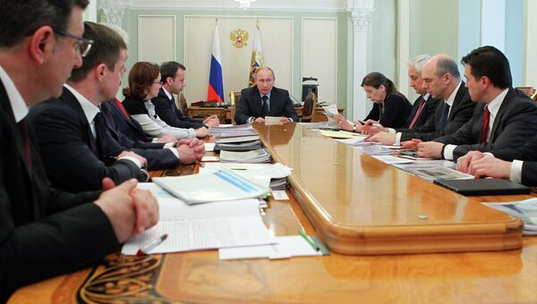 В.Путин провел совещание по вопросам переработки отходов