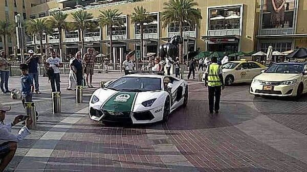 Полиция на улицах Дубая. Архивное фото