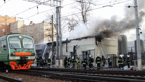 Пожар в здании возле Курского вокзала в Москве