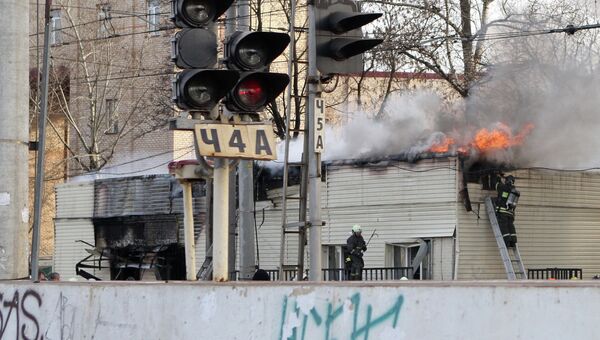 Пожар в здании возле Курского вокзала в Москве