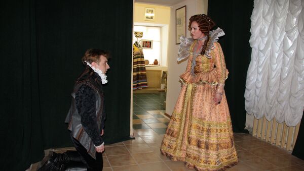 Сцена объяснения Лжедмитрия I и Марины Мнишек в костромском музее театрального костюма