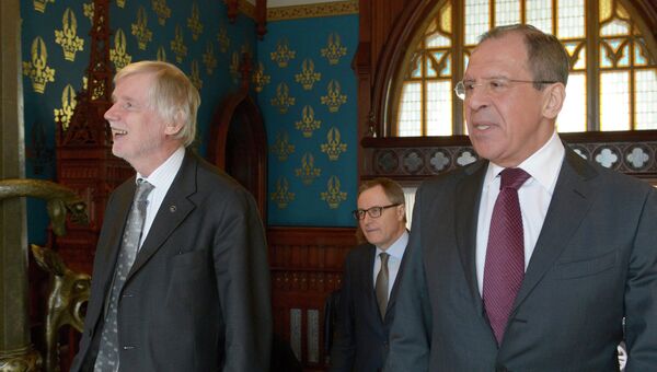 Министры иностранных дел России и Финляндии Сергей Лавров (справа) и Эркки Туомиойя. Архивное фото