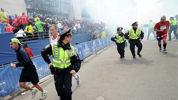 Два взрыва прогремели у финишной линии Бостонского марафона