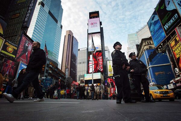 Повышенные меры безопасности в Нью-Йорке в связи с прогремевшими взрывами в Бостоне