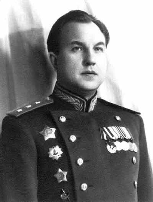 Начальник ГУКР СМЕРШ комиссар госбезопасности (ГБ) 2‑го ранга Виктор Абакумов Начальник ГУКР СМЕРШ комиссар госбезопасности (ГБ) 2‑го ранга Виктор Абакумов - РИА Новости, 1920, 17.04.2025