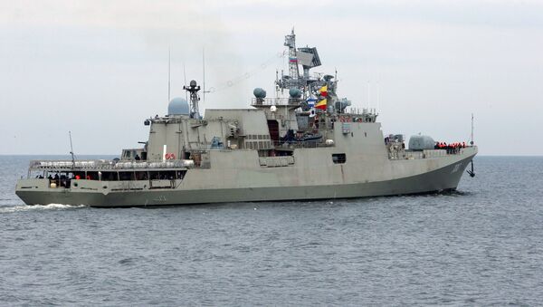 Испытания фрегата Триканд для ВМС Индии в Балтийском море. Архивное фото