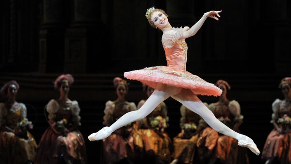 Светлана Захарова в сцене из балета Чайковского Спящая красавица, архивное фото
