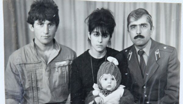 Тамерлан Царнаев со своими родителями и дядей
