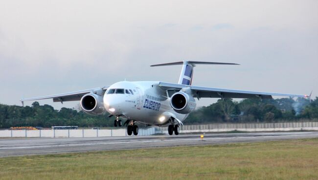 Самолет АН-158.Архив.