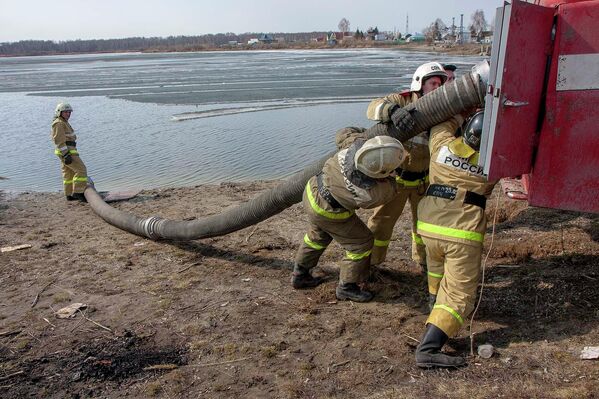 Тренировка Новосибирского МС по тушению пожаров