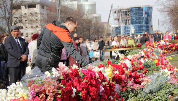Возложение цветов на месте трагедии в Белгороде
