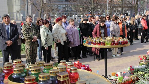 Возложение цветов на месте трагедии в Белгороде