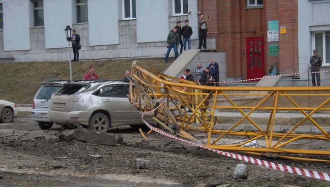 Падение башенного крана в Новосибирске