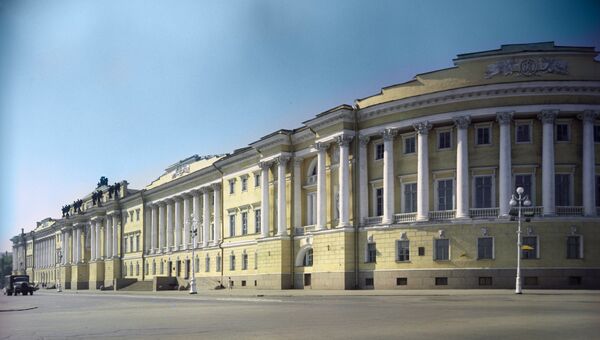 Здание Сената и Синода (Центральный Государственный Исторический архив)