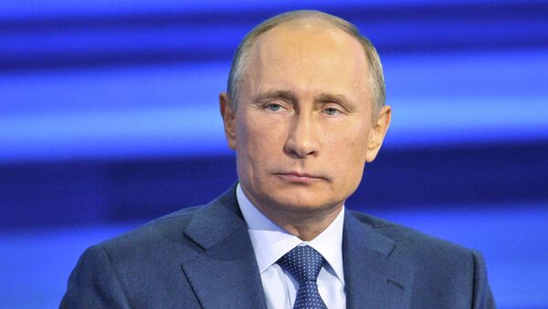 Президент РФ Владимир Путин отвечает на вопросы россиян в специальной программе Прямая линия с Владимиром Путиным