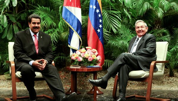Президент Венесуэлы Николас Мадуро и Рауль Кастро