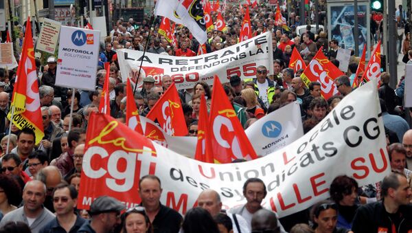 Первомайская демонстрация профсоюзов в Париже