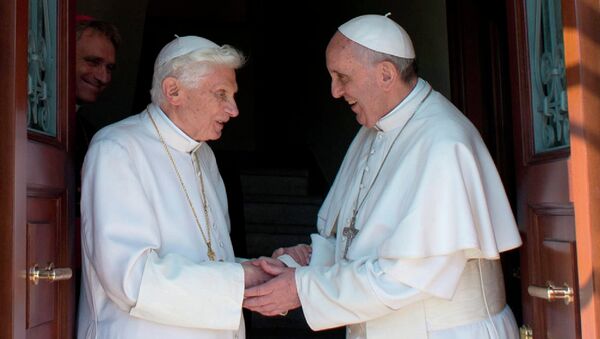 Почетный понтифик Бенедикт XVI вернулся в Ватикан