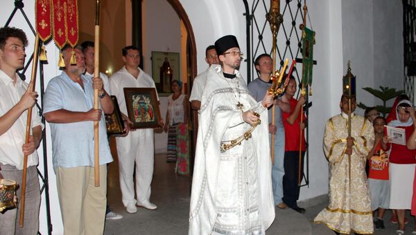 Пасхальное богослужение в храме РПЦ в Гаване