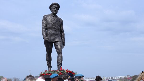 Открытие памятника Василию Маргелову. Архивное фото