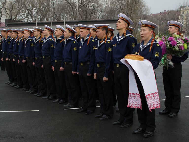 Военный фрегат ВМФ Франции во Владивостоке