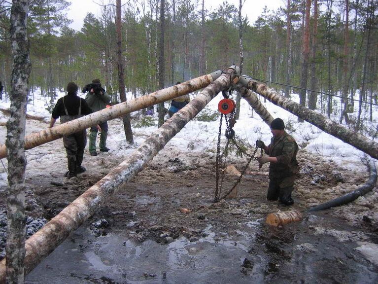 Поисковики готовиятся поднимать самолет МиГ-3