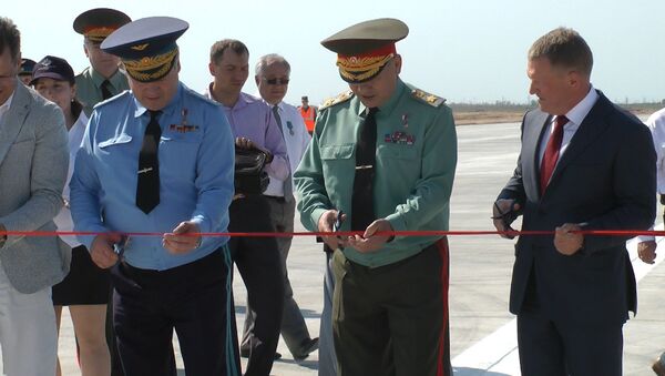 Шойгу открыл новую взлетно-посадочную полосу для военных в Ахтубинске