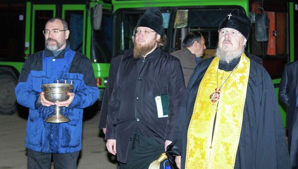 Митрополит Красноярский и Ачинский Пантелеимон освятил около 100 пассажирских автобусов