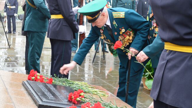 Возложение цветов к мемориалу пограничникам прошло во Владивостоке