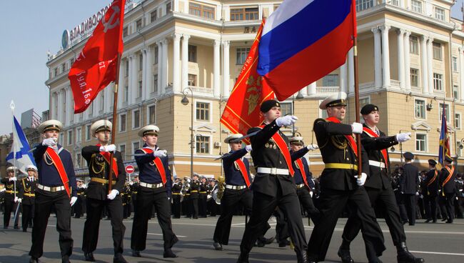 Парад Победы во Владивостоке-2013