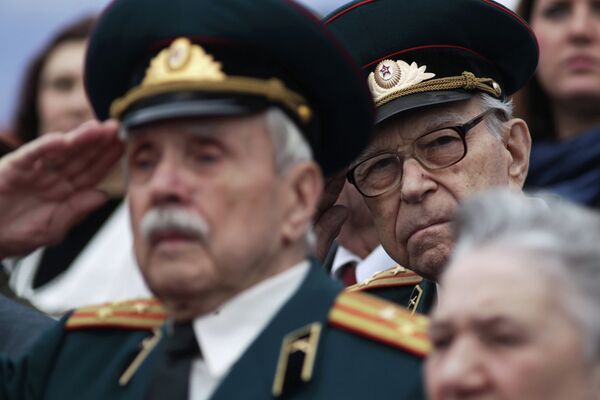 Ветераны на военном параде в Санкт-Петербурге