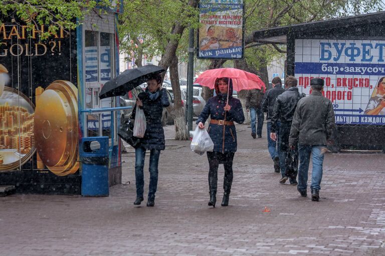 Метель в Новосибирске 13 мая