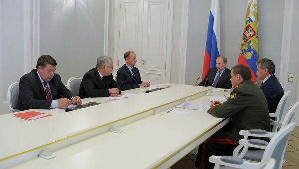 В.Путин провел совещание с руководством МО и Совбеза.