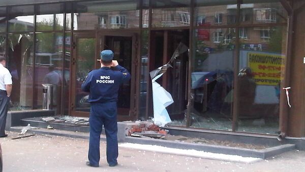 Последствия взрыва газового баллона в кафе в Москве