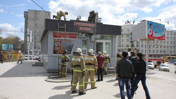 Кафе горело возле ЦУМа в Новосибирске - очевидцы