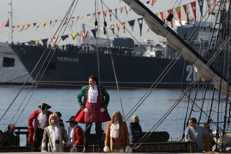 Репетиция военно-морского парада в Кронштадте Репетиция военно-морского парада в Кронштадте