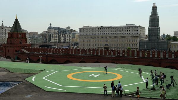 Вертолетная площадка в Кремле готова для полетов президента РФ