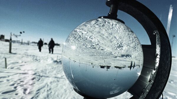 Научно-исследовательская станциия Восток в Антарктиде. Архивное фото