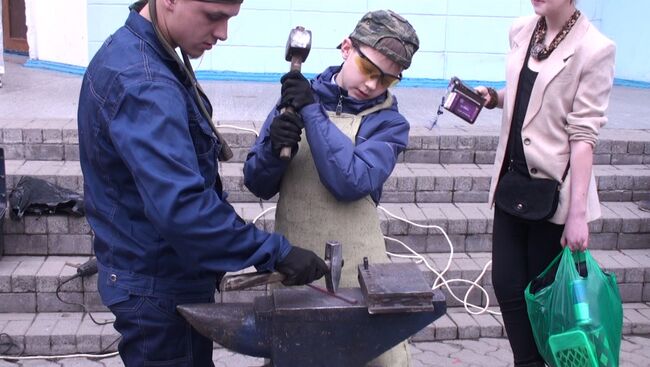 Ковать, фехтовать и танцевать научились гости Ночи музеев