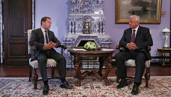 Д.Медведев встретился с М.Мясниковичем. Архивное фото