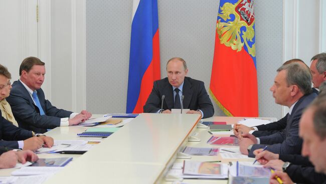 В.Путин провел совещание по развитию ОСК