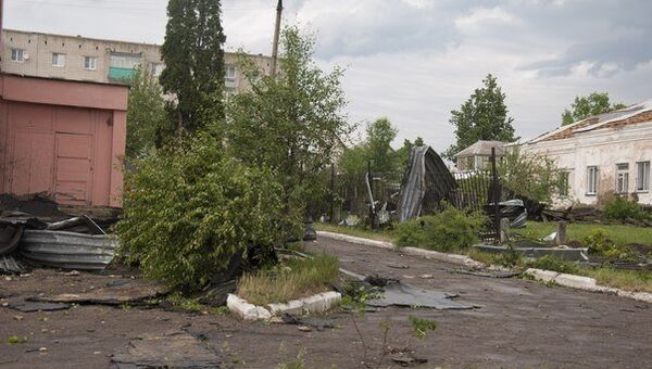 Последствия сильного ветра в городе Ефремов Тульской области